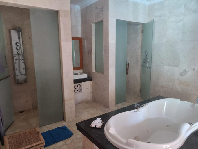 Others 3, Private villa with swimming pool, Badung