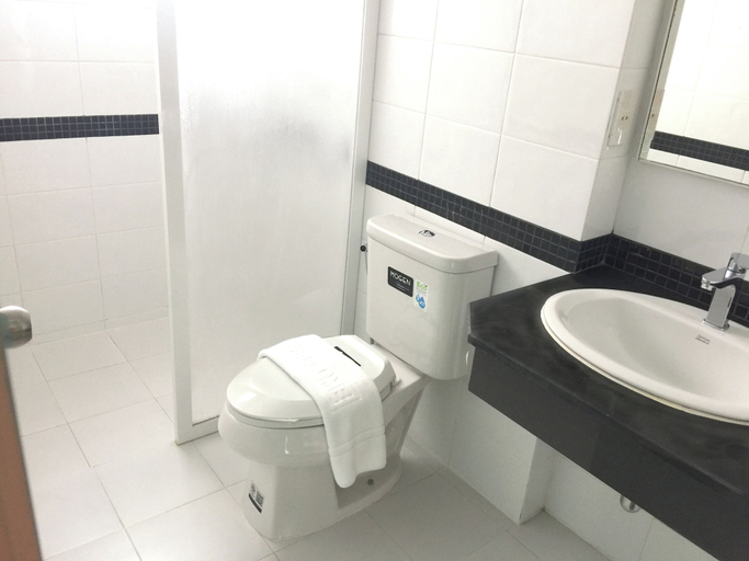 Bathroom 2