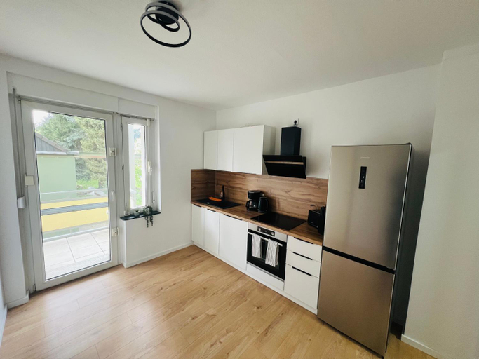 Others 2, Entire House l 12 Beds l 8 Room l Floor-Heating l WiFi, Soest