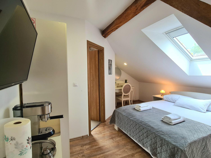 Bedroom 1, Rooms Garden, Slunj
