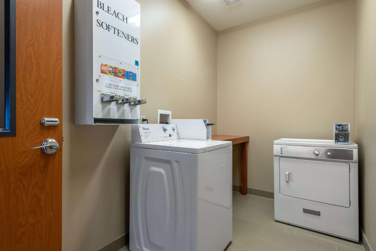 Bathroom, Comfort Inn & Suites Glenpool, Tulsa