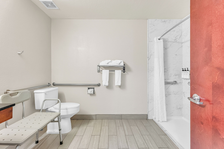 Bathroom 4, Wyndham Garden Newark/Fremont Silicon Valley, Alameda