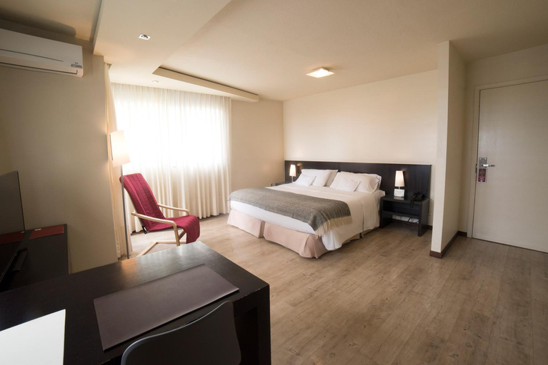 Bedroom 3, 27 Suites Hotel, Montevideo