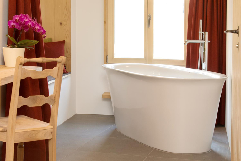 Bathroom 3, Hotel Alpsu, Surselva