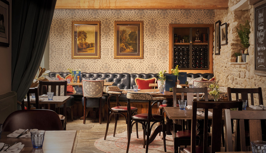 Food & Drinks 5, The Lion Inn, Gloucestershire