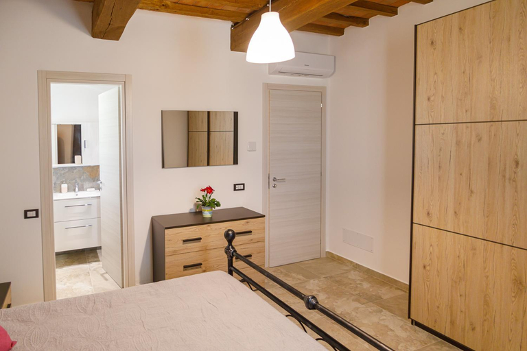 Bedroom 3, Borgo Felice, Pistoia