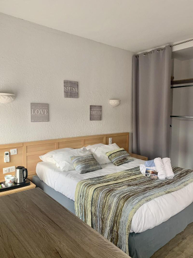 Bedroom 3, Hotel Saint Georges, Face à la Mer, Pyrénées-Orientales