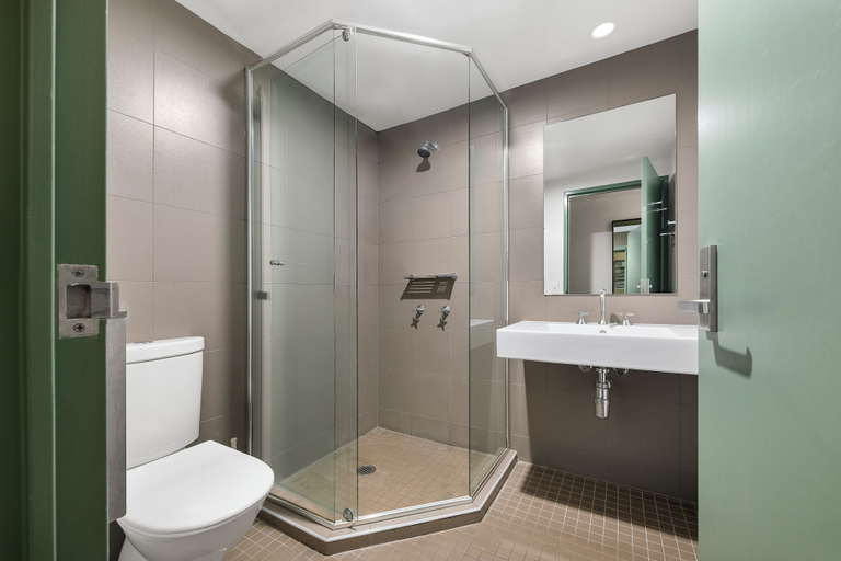 Bathroom 5, YHA Sydney Harbour, Sydney