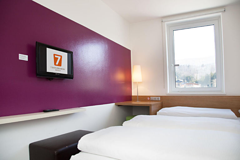 Bedroom 3, 7 Days Premium Hotel Salzburg-Urstein, Hallein