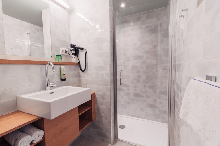 Bathroom 3, Harrys xl Hotel, Salzburg