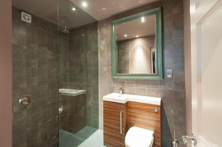 Bathroom 4, City Retreat Edinburgh ApartHotels, Edinburgh