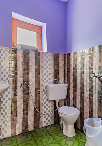 Bathroom 2, Kinnor Retreat, Kinnaur