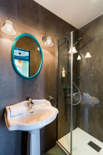Bathroom 4, Villa Bougainville by Happyculture, Alpes-Maritimes