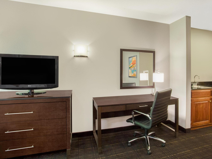 Public Area 2, Wingate By Wyndham Columbia, Boone