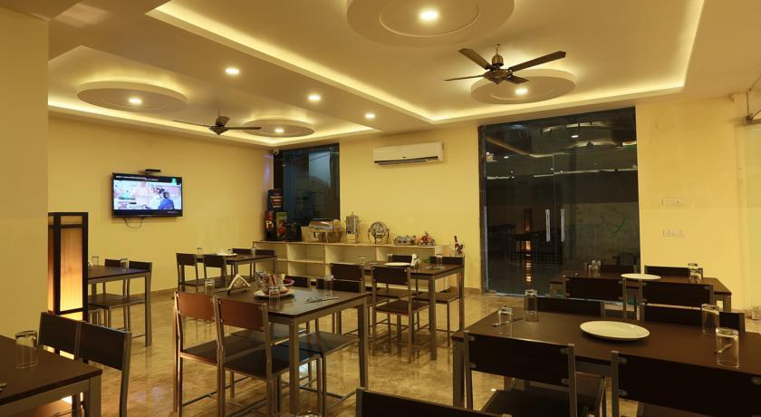 Food & Drinks 4, Hotel Aeroporto, Delhi