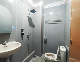 Bathroom 4