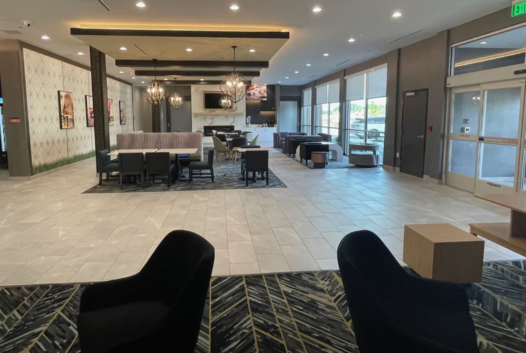 Public Area 2, La Quinta Inn & Suites By Wyndham Olive Branch, Desoto