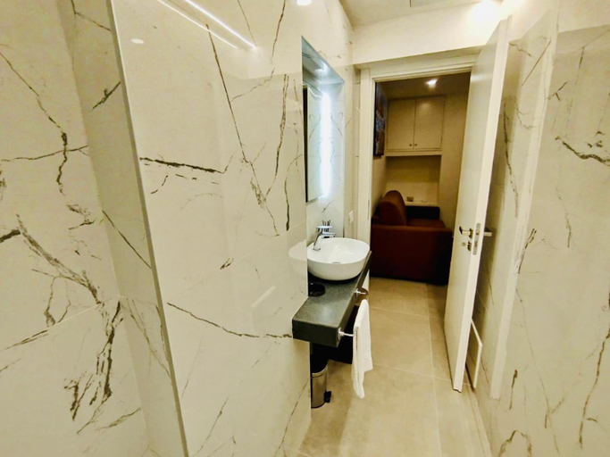 Bathroom 2, sicily sun house, Catania