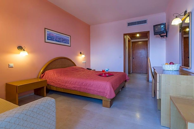 Bedroom 3, Golden Sand Hotel, North Aegean