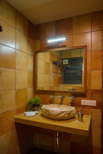 Bathroom 3, Nisarg Resort, Kolhapur
