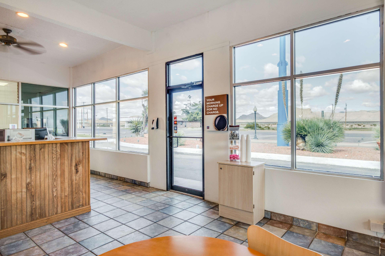 Public Area 2, Motel 6 Van Horn, TX, Culberson