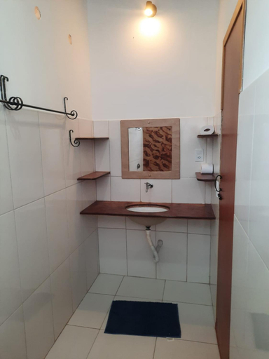 Bathroom 2, Hostel-Agencia Chapada Backpackers, Lençóis