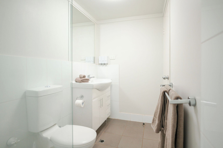 Bathroom 3, Seasons Hotel Newman, East Pilbara