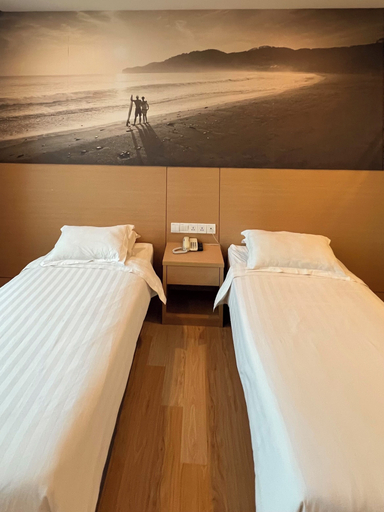 Bedroom 3, D Arc Hotel, Penampang