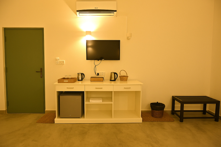Others 5, Moi Dambulla By Dbi, Dambulla