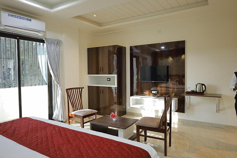 Bedroom 2, Vakratunda Executive, Pune