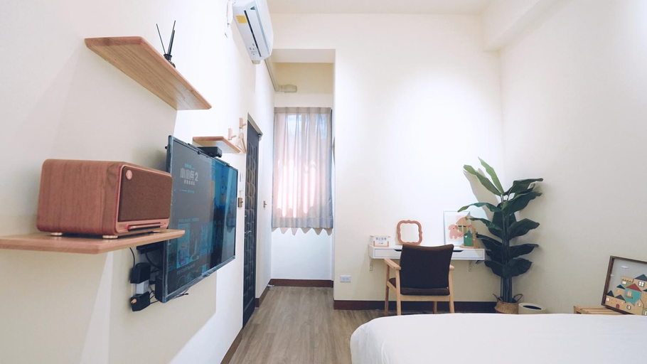 Bedroom 3, 咻咻宿 Xiuxiu 電梯宅, Taitung