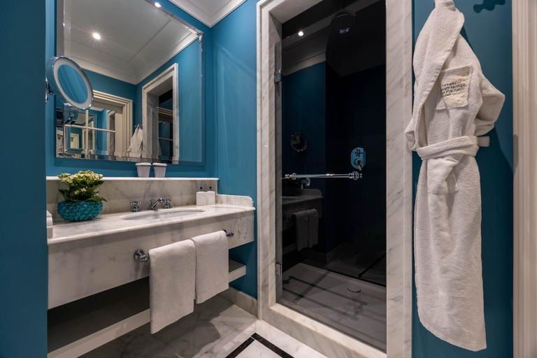 Bathroom 5, Grand Hotel San Pietro , Messina