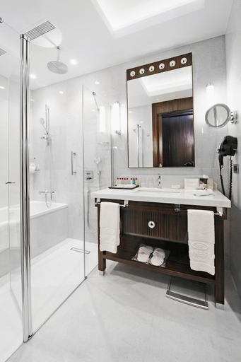 Bathroom 5, Crowne Plaza BURSA by IHG, Nilüfer