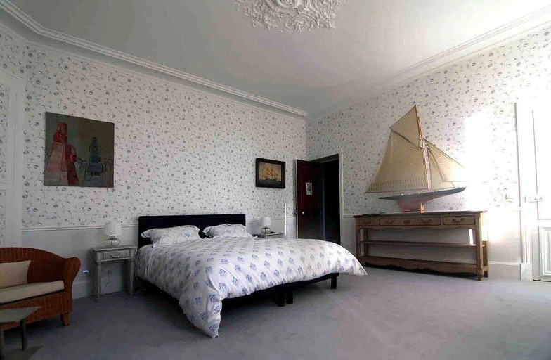Bedroom 2, Les Tourelles de Thun, Yvelines