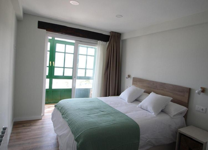 Bedroom, Apartamentos El Muelle Comillas, Cantabria