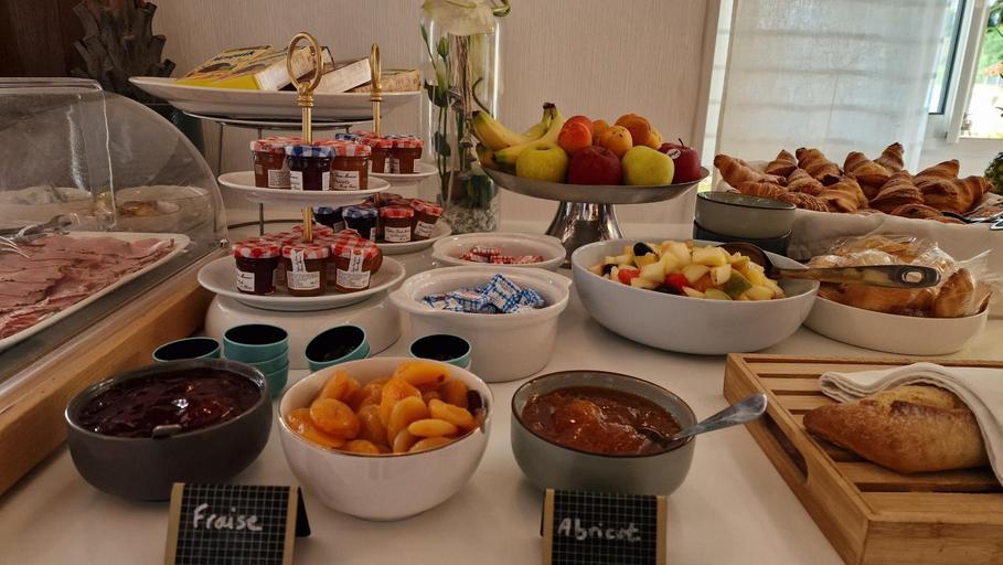 Food & Drinks 5, Hotel Saint Jacques, Sarthe