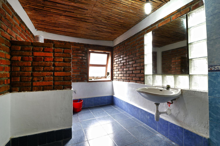 Bathroom 26