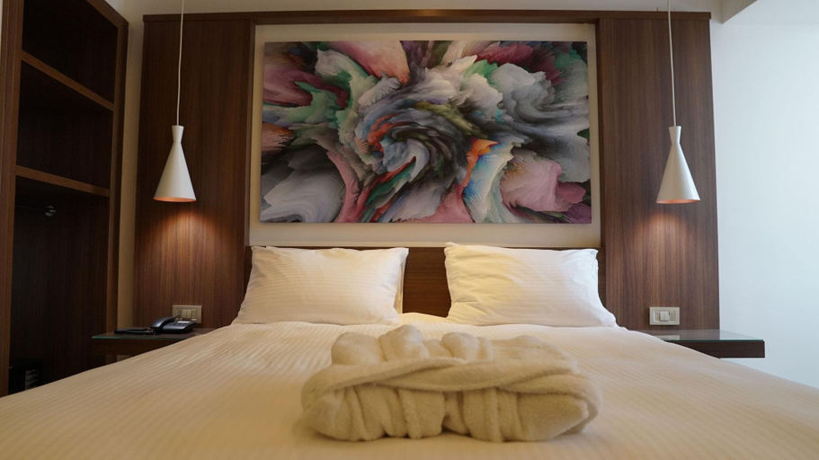 Bedroom 3, TN&CO Hotel, Merkez