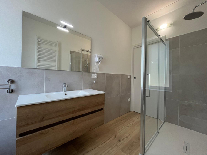 Bathroom, Al Boschetto Rooms, Belluno