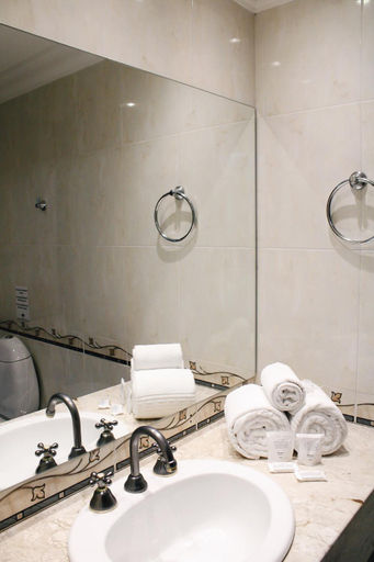 Bathroom 3, Apart Hotel Acropolis, Santana do Livramento