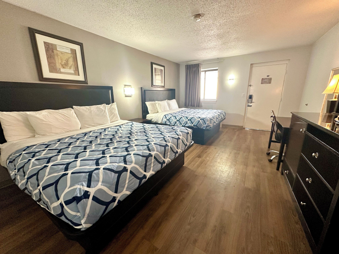 Bedroom 3, Red Carpet Inn Norwalk, Fairfield