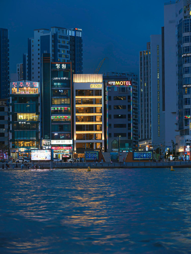 Others 5, Bamu Hotel, Suyeong