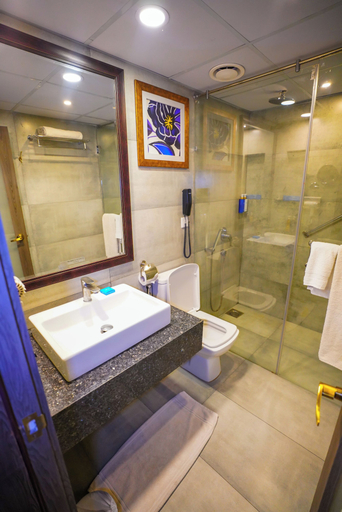 Bathroom 4, IFQ Hotel & Resort Islamabad, Islamabad