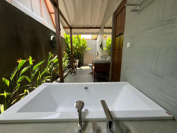 Bathroom 3