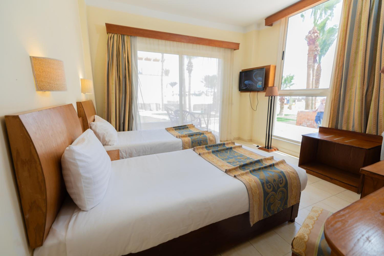 Bedroom 5, Empire Beach Aqua Park, Al-Ghurdaqah