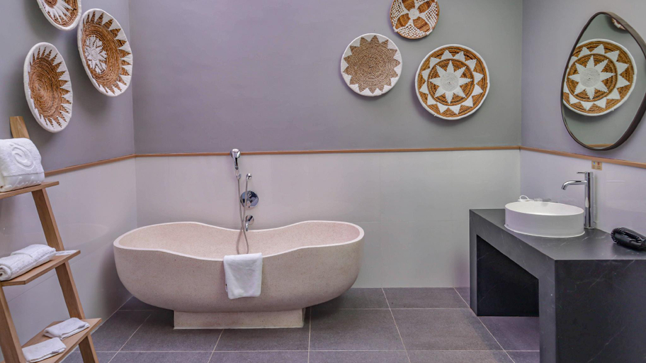 Bathroom 8