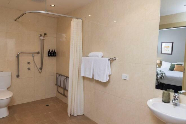 Bathroom 10