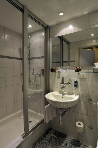 Bathroom 3, Hotel Blumenstein, Frauenfeld