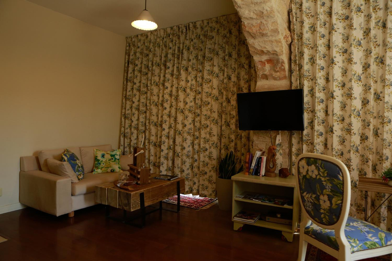 Others 5, B&B - Racheli Bar-Lev