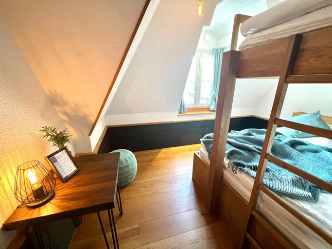 Bedroom 28